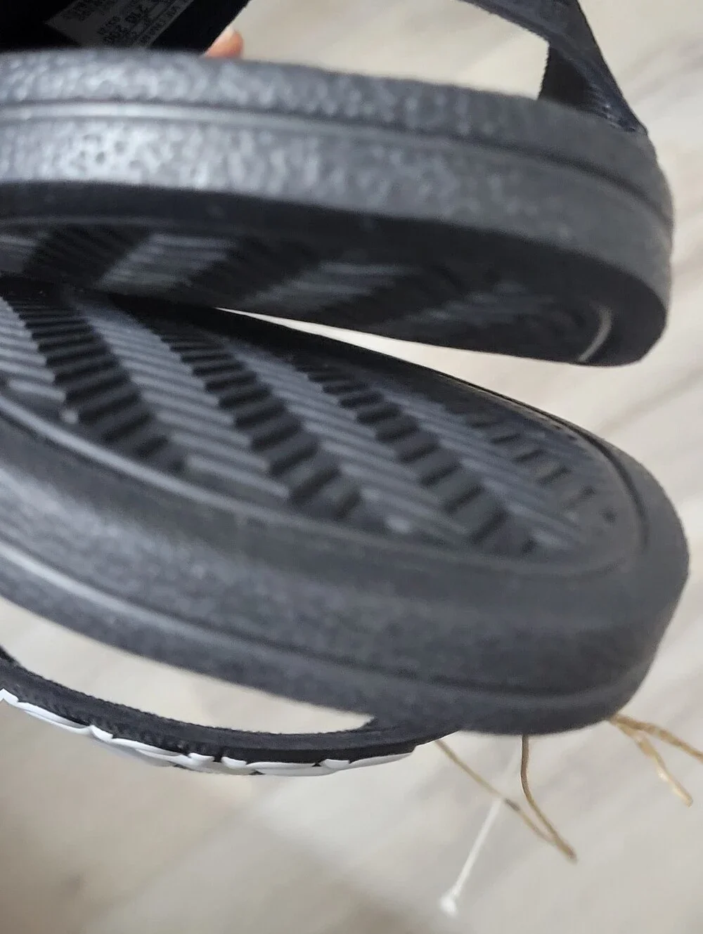 ADIDAS ADILETTE SHOWER SHOES NWT